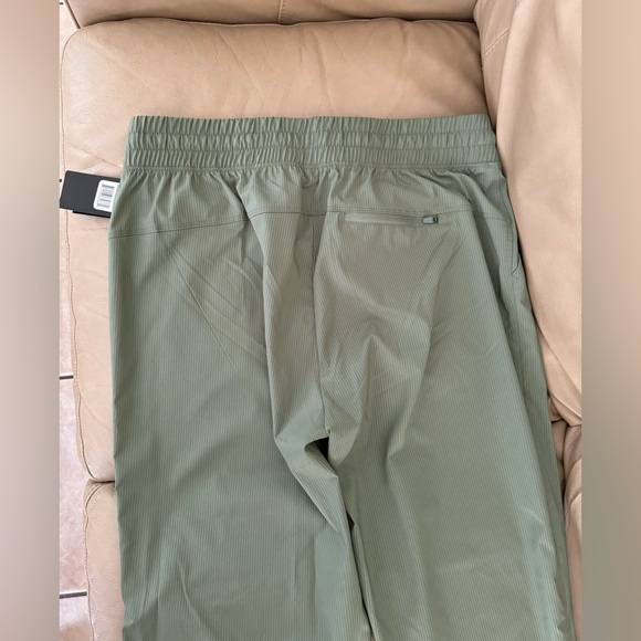 Eddie Bauer Track Stripe woven joggers. MSRP $70 - Picture 10 of 15